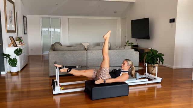 45min full body reformer with box - abs and arms focus